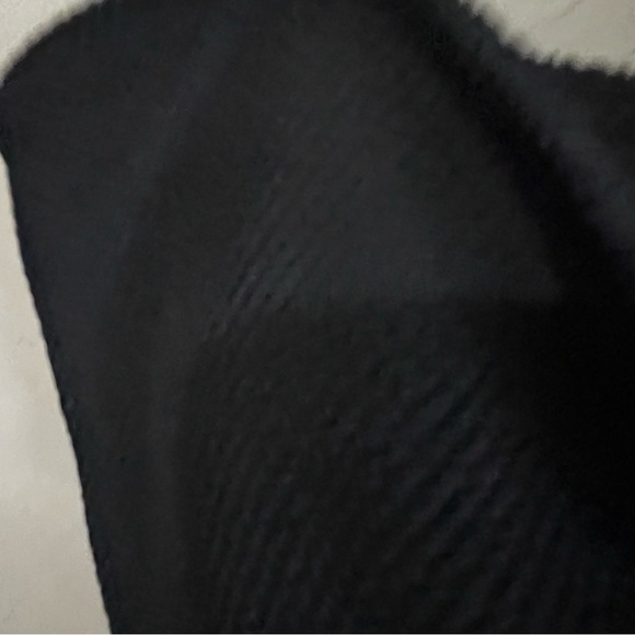 Cyn & Luca Black Pucker Ribbed One Piece Swimsuit - Picture 4 of 9